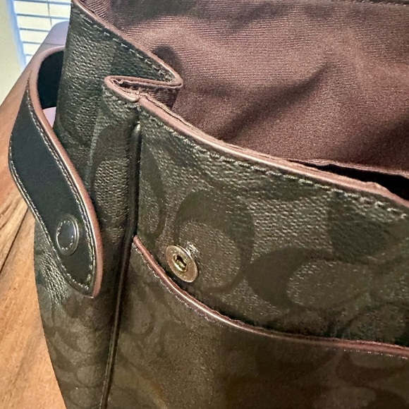 Coach Signature Briefcase. Black and Burgundy. Excellent Pre Loved Condition. - Picture 4 of 6